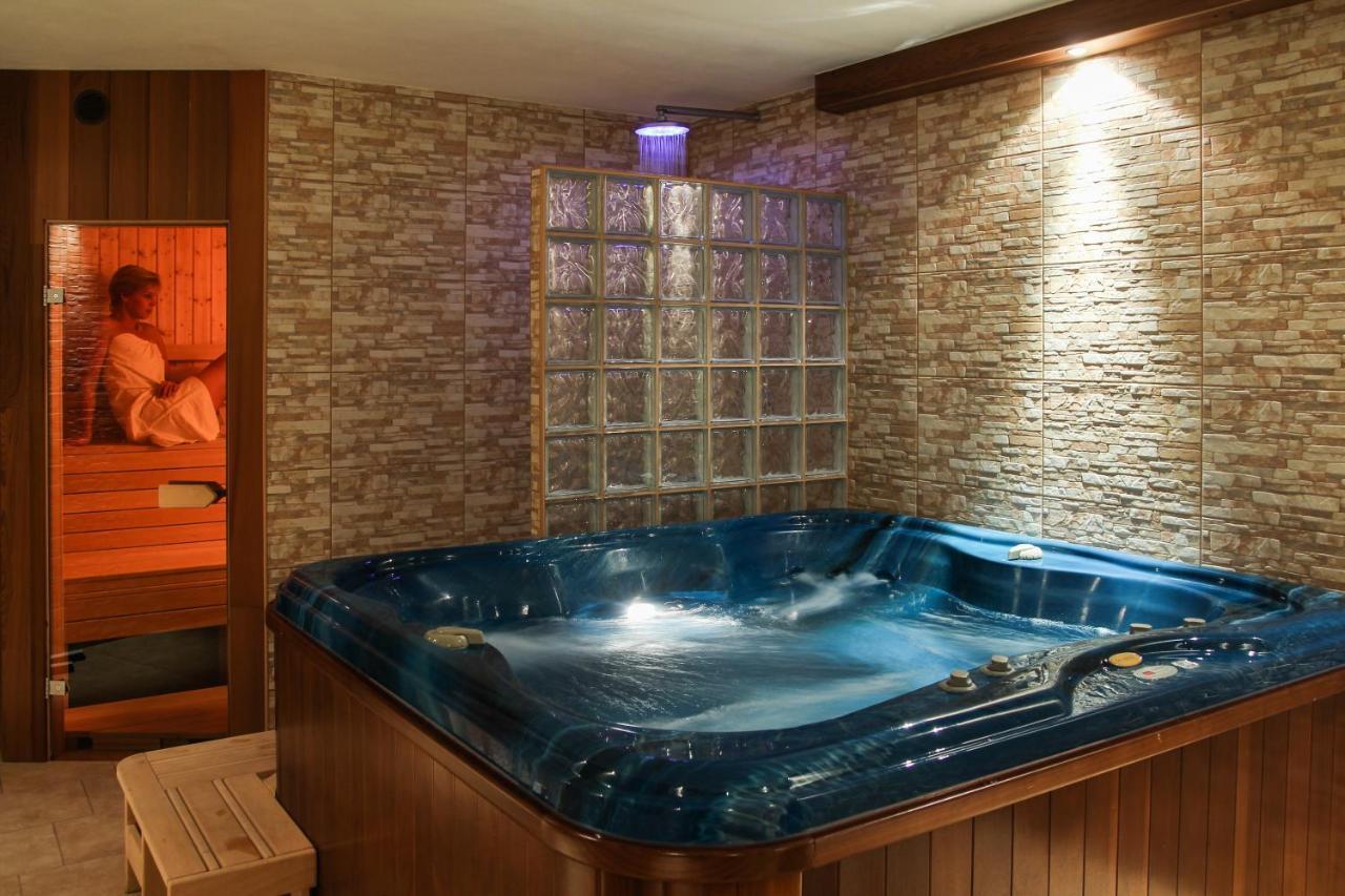 Wellness Penzion Palice Йндрихув Храдец Екстериор снимка